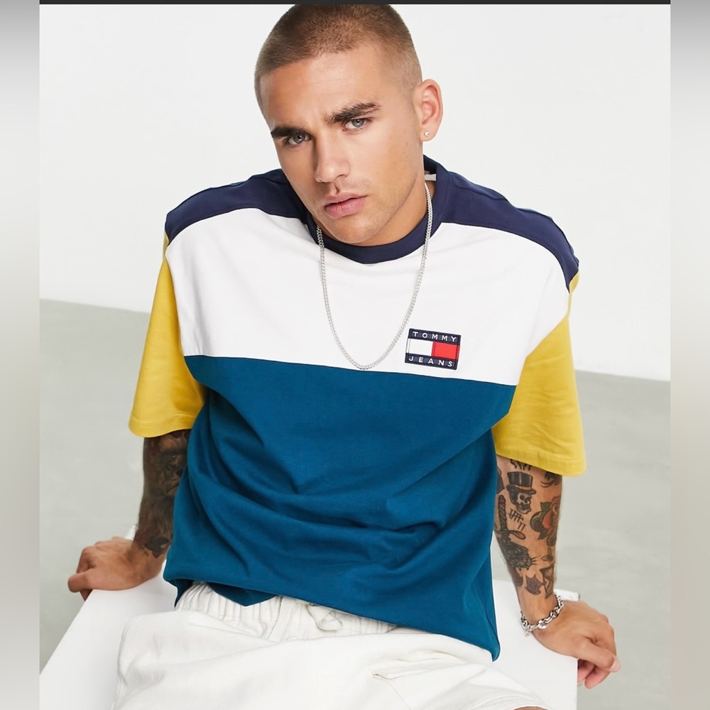 ⭐️Tommy Jeans cotton color block badge logo t-shirt in blue⭐️